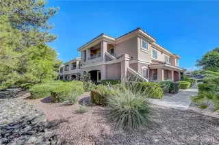 Photo #1: 2696729 Listing 