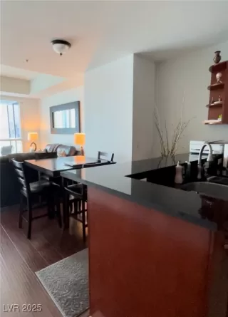 Photo #3: 2696748 Listing