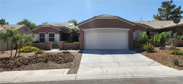 MLS: 2696749 Condo For Sale