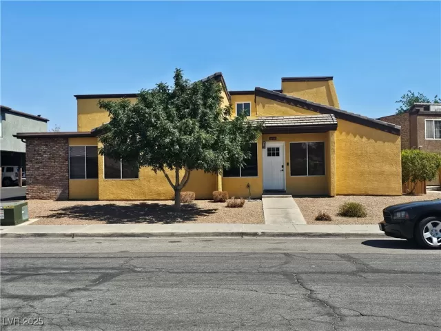 MLS: 2696750 Condo For Sale