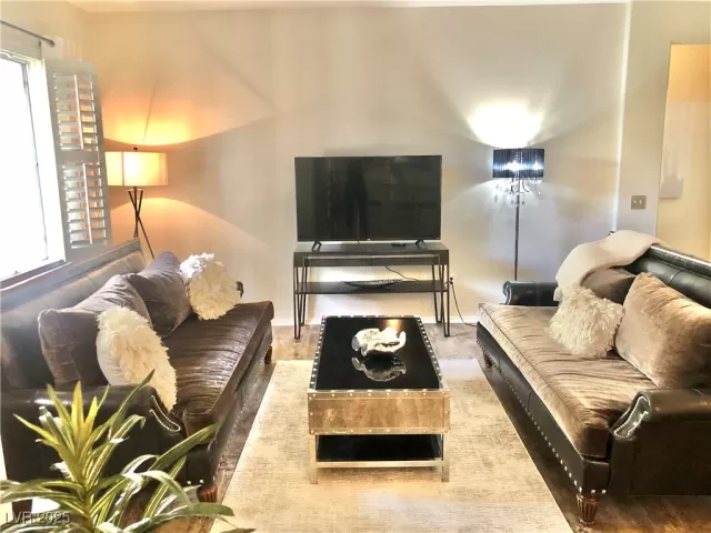 MLS: 2696772 Condo For Sale