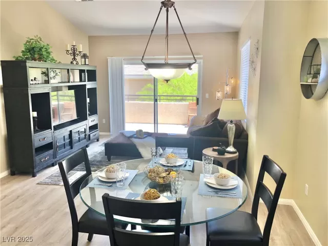 MLS: 2696773 Condo For Sale