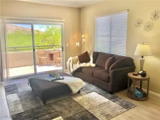 Photo #2: 2696773 Listing 