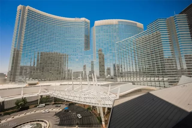 MLS: 2696777 Condo For Sale