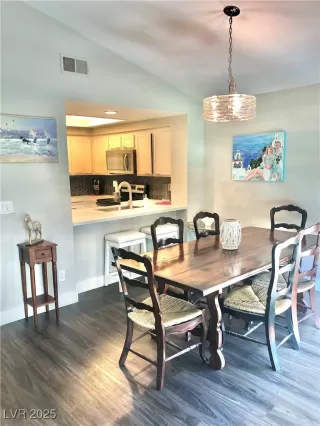 Photo #6: 2696778 Listing 