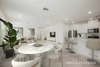 Photo #3: 2696783 Listing