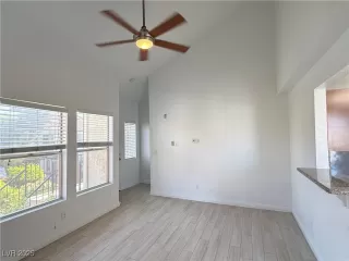 Photo #6: 2696787 Listing