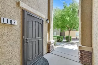 Photo #1: 2696801 Listing 