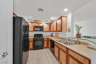 Photo #6: 2696801 Listing 