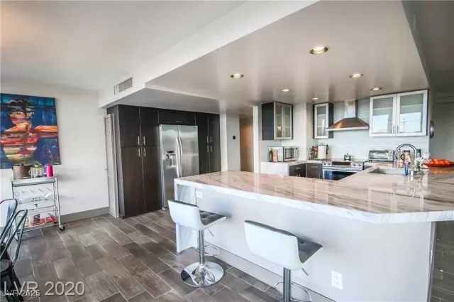 MLS: 2696817 Condo For Sale