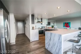 Photo #1: 2696817 Listing 