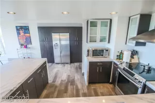 Photo #2: 2696817 Listing 