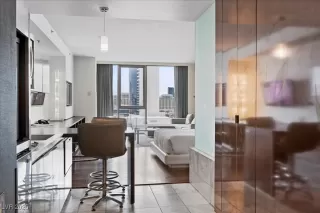 Photo #1: 2696845 Listing 