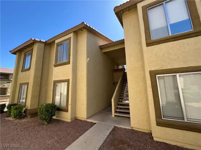 MLS: 2696849 Condo For Sale