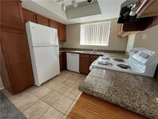 Photo #3: 2696849 Listing 