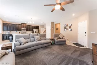 Photo #3: 2696851 Listing