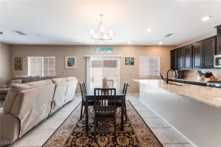 Photo #4: 2696851 Listing