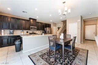 Photo #5: 2696851 Listing