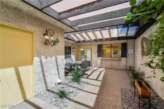 Photo #4: 2696867 Listing