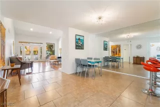 Photo #6: 2696867 Listing