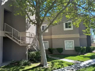 Photo #1: 2696884 Listing