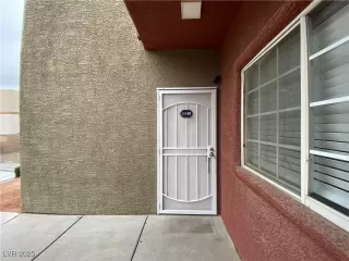 Photo #1: 2696901 Listing