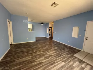 Photo #3: 2696901 Listing