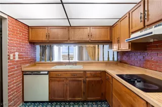 Photo #1: 2696904 Listing 