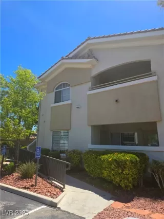 Photo #2: 2696917 Listing 