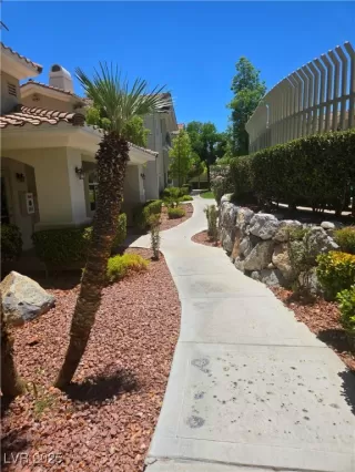 Photo #4: 2696917 Listing 