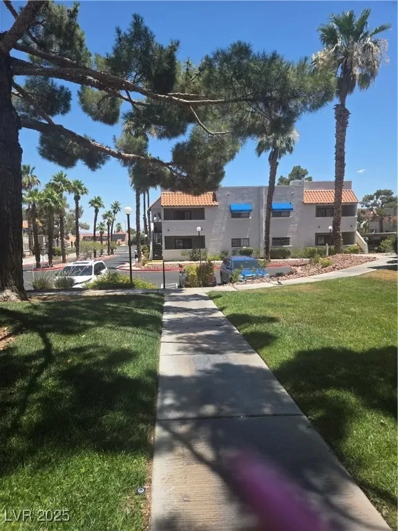 MLS: 2696925 Condo For Sale