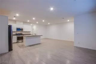 Photo #5: 2696926 Listing 