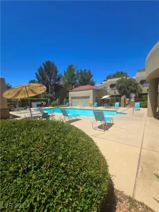 Photo #2: 2696929 Listing