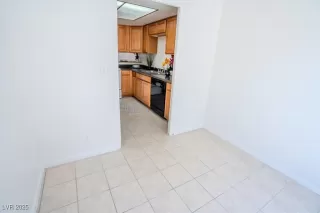 Photo #5: 2696930 Listing