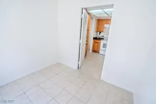 Photo #6: 2696930 Listing