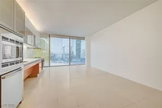 Photo #5: 2696931 Listing