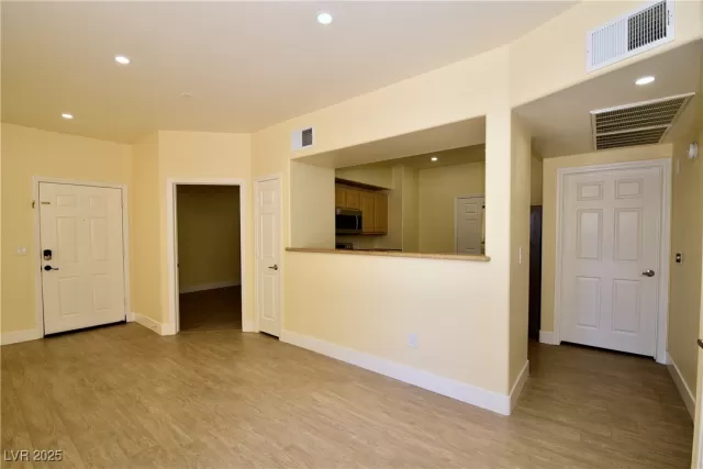 MLS: 2696969 Condo For Sale