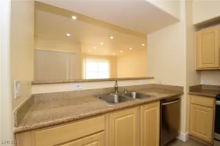 Photo #2: 2696969 Listing 