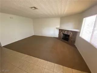 Photo #1: 2696977 Listing 