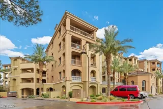 Photo #1: 2696988 Listing 