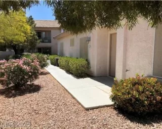 Photo #2: 2696997 Listing 