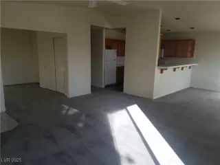 Photo #5: 2696997 Listing 