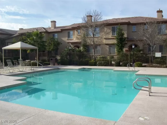 MLS: 2697006 Condo For Sale