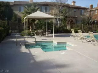 Photo #1: 2697006 Listing 