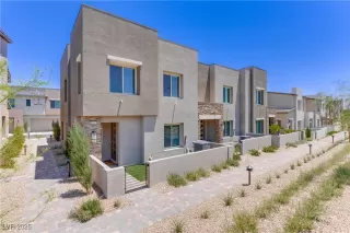 Photo #1: 2697032 Listing 