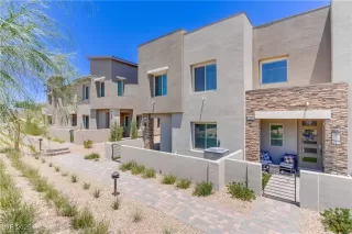 Photo #2: 2697032 Listing 
