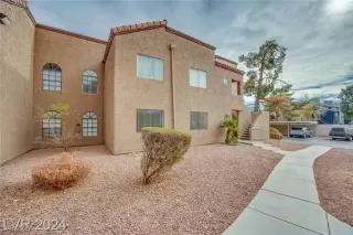 Photo #1: 2697086 Listing 