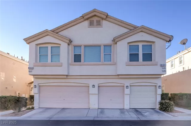 MLS: 2697101 Condo For Sale