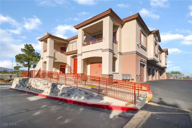 MLS: 2697109 Condo For Sale