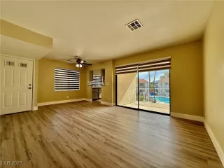 Photo #3: 2697137 Listing